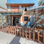 Nyaraló Hermanas A Y B