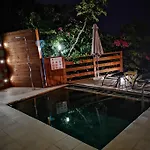 Nyaraló Hermanas A Y B